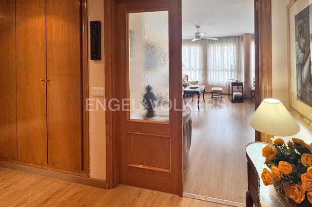 2 soveværelse Lejlighed til leje i Valencia by - € 1.400 (Ref: 9118137)