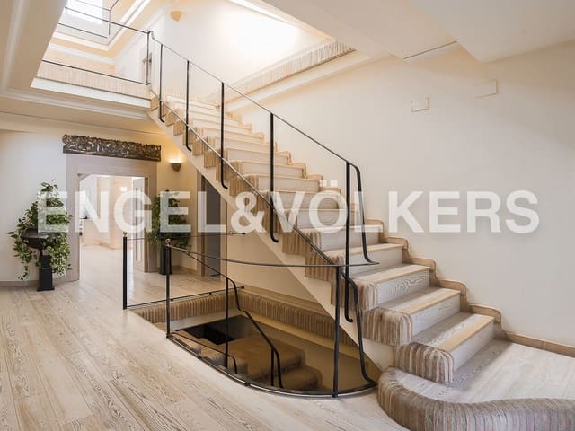 7 soverom Villa til salgs i Campolivar, Godella med svømmebasseng garasje - € 1 600 000 (Ref: 9126165)