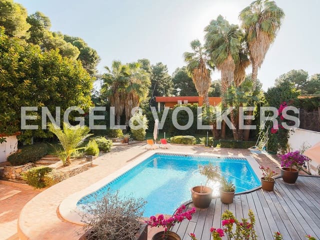 7 bedroom Villa for sale in Campolivar, Godella with pool garage - € 1,600,000 (Ref: 9126165)