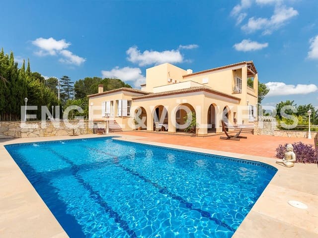 Chalet de 5 habitaciones en Alzira en venta con piscina garaje - 950.000 € (Ref: 9126954)