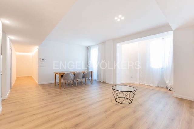 4 soveværelse Lejlighed til leje i Russafa, Valencia by - € 3.000 (Ref: 9129160)