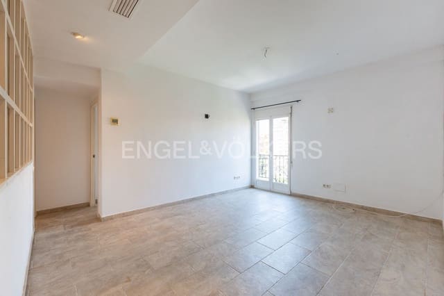 2 soveværelse Lejlighed til leje i Arrancapins, Valencia by - Kč 39.283 (Ref: 9131113)