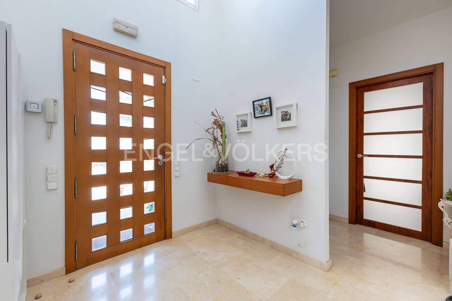 Chalet de 5 habitaciones en Ontinyent en venta con garaje - 490.000 € (Ref: 9131672)