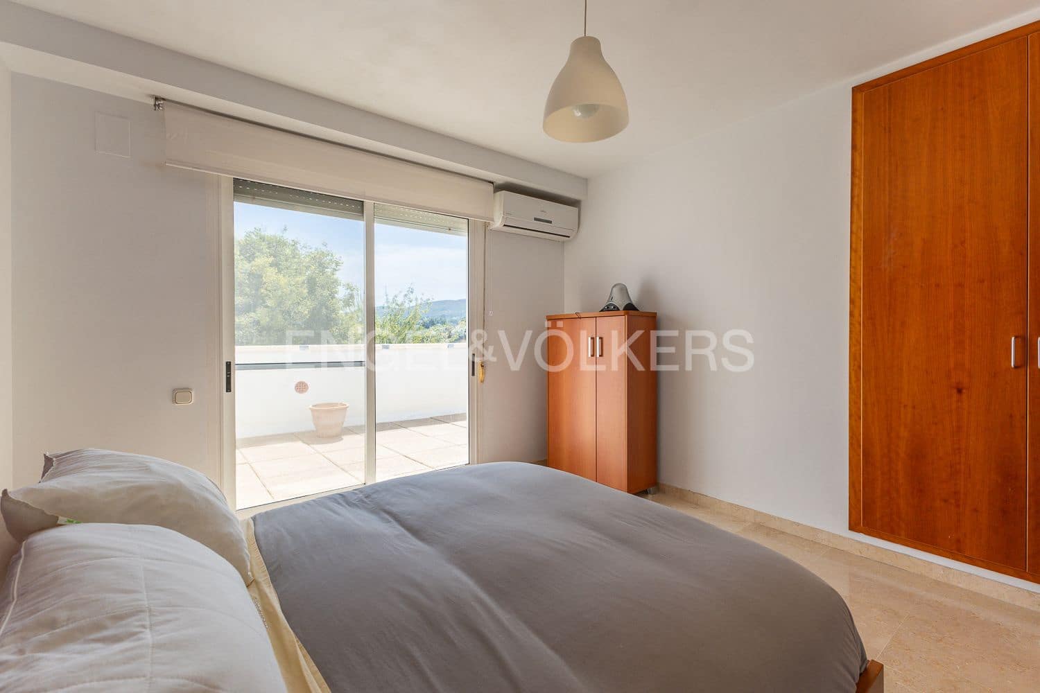 Chalet de 5 habitaciones en Ontinyent en venta con garaje - 490.000 € (Ref: 9131672)