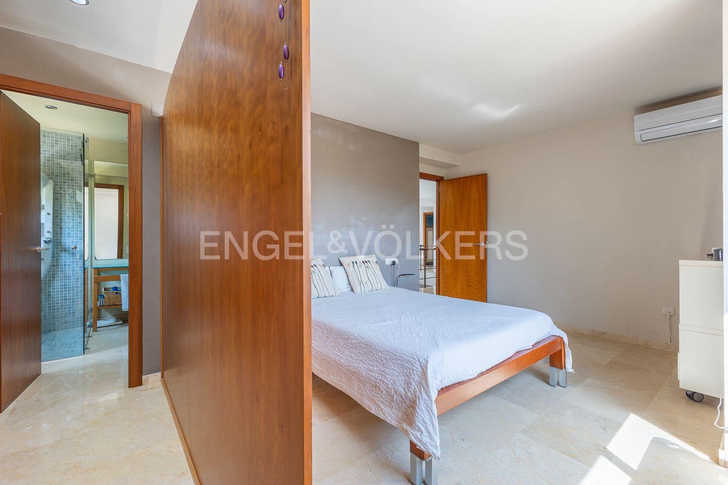 Chalet de 5 habitaciones en Ontinyent en venta con garaje - 490.000 € (Ref: 9131672)