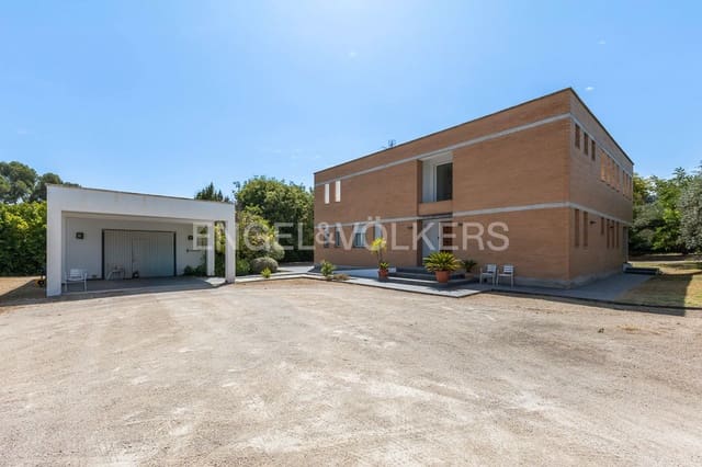 Chalet de 5 habitaciones en Ontinyent en venta con garaje - 490.000 € (Ref: 9131672)