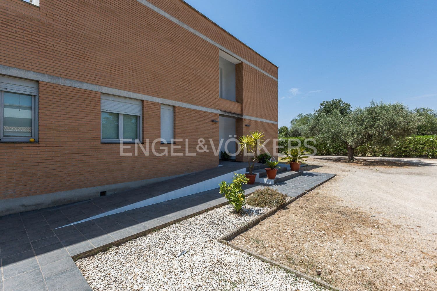 Chalet de 5 habitaciones en Ontinyent en venta con garaje - 490.000 € (Ref: 9131672)