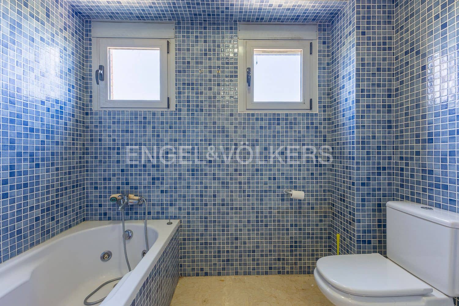 Chalet de 5 habitaciones en Ontinyent en venta con garaje - 490.000 € (Ref: 9131672)