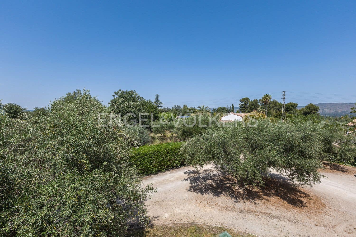 Chalet de 5 habitaciones en Ontinyent en venta con garaje - 490.000 € (Ref: 9131672)
