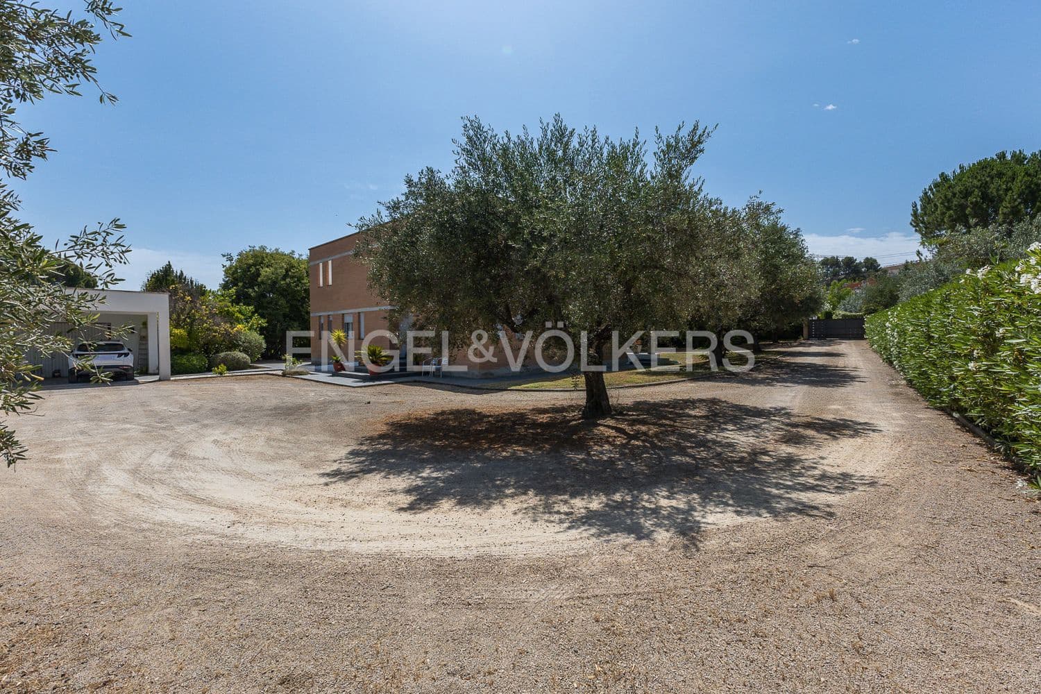 Chalet de 5 habitaciones en Ontinyent en venta con garaje - 490.000 € (Ref: 9131672)