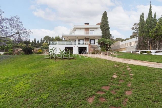 5 soveværelse Villa til leje i Campolivar, Godella med swimmingpool garage - € 5.400 (Ref: 9134762)