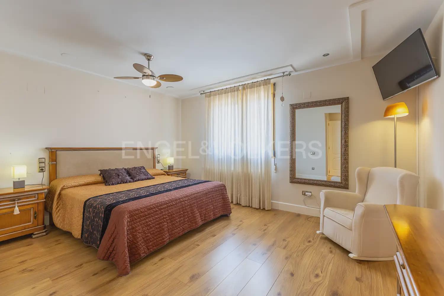 7 soverom Villa til salgs i Ontinyent med svømmebasseng garasje - € 690 000 (Ref: 9142069)