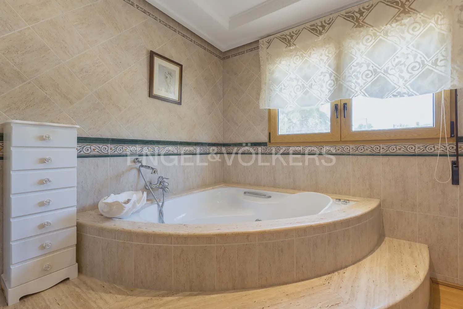 7 soverom Villa til salgs i Ontinyent med svømmebasseng garasje - € 690 000 (Ref: 9142069)