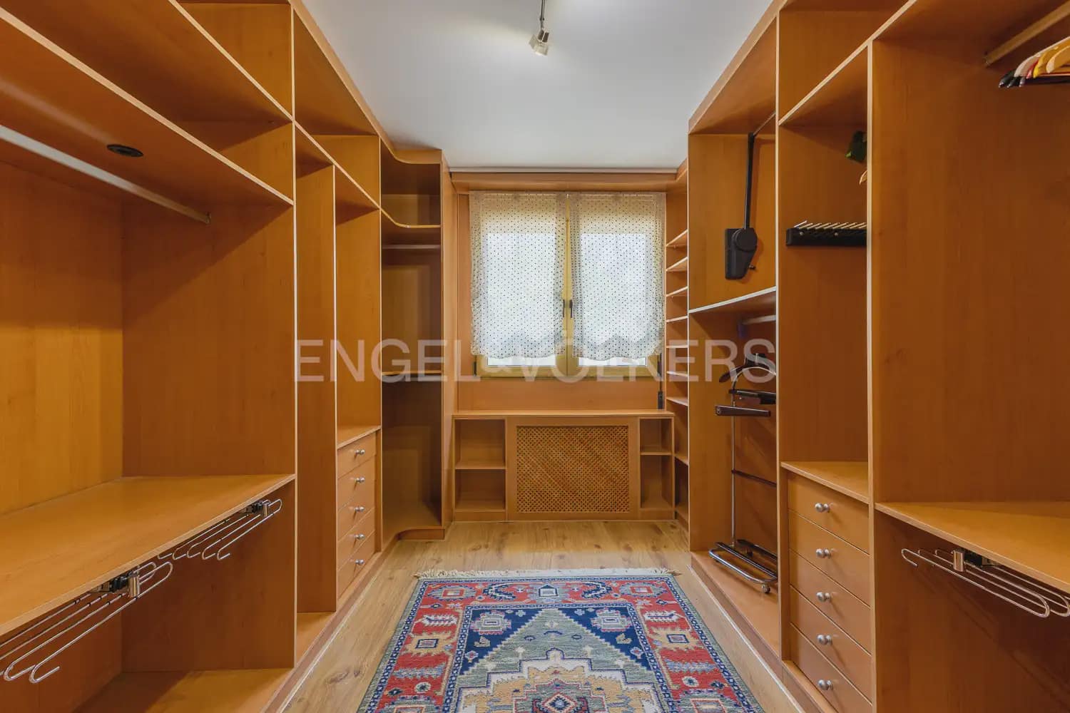 7 soverom Villa til salgs i Ontinyent med svømmebasseng garasje - € 690 000 (Ref: 9142069)