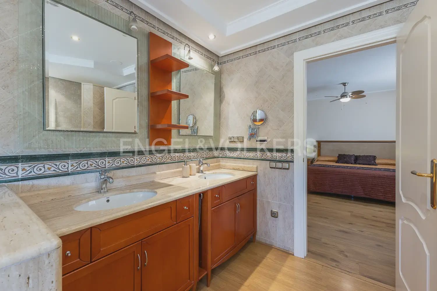 7 soverom Villa til salgs i Ontinyent med svømmebasseng garasje - € 690 000 (Ref: 9142069)