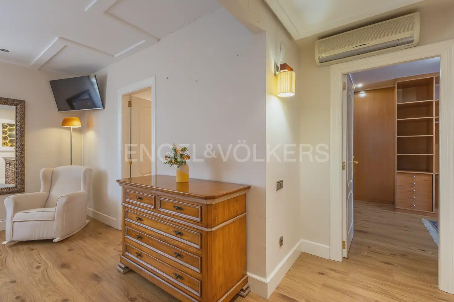 7 soverom Villa til salgs i Ontinyent med svømmebasseng garasje - € 690 000 (Ref: 9142069)