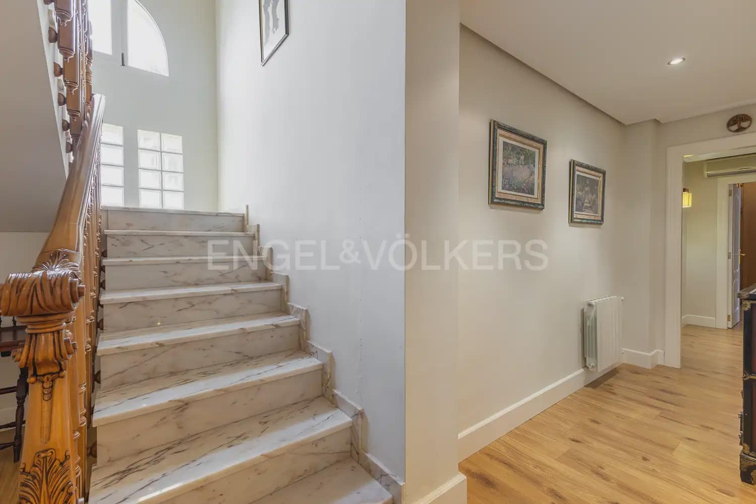 7 soverom Villa til salgs i Ontinyent med svømmebasseng garasje - € 690 000 (Ref: 9142069)