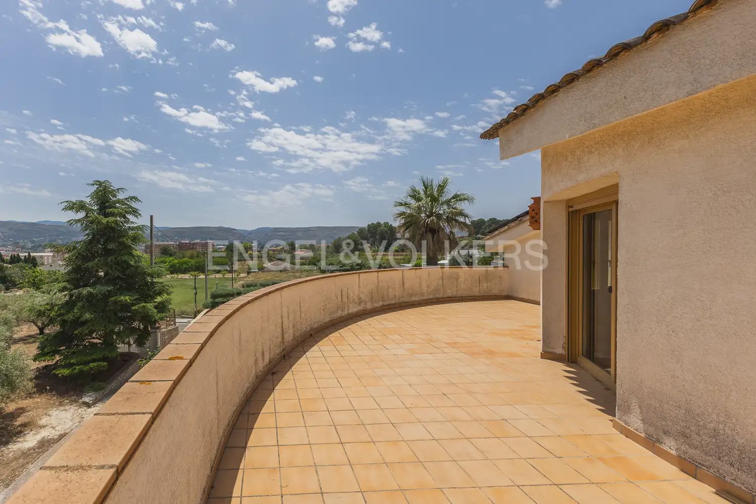 7 soverom Villa til salgs i Ontinyent med svømmebasseng garasje - € 690 000 (Ref: 9142069)