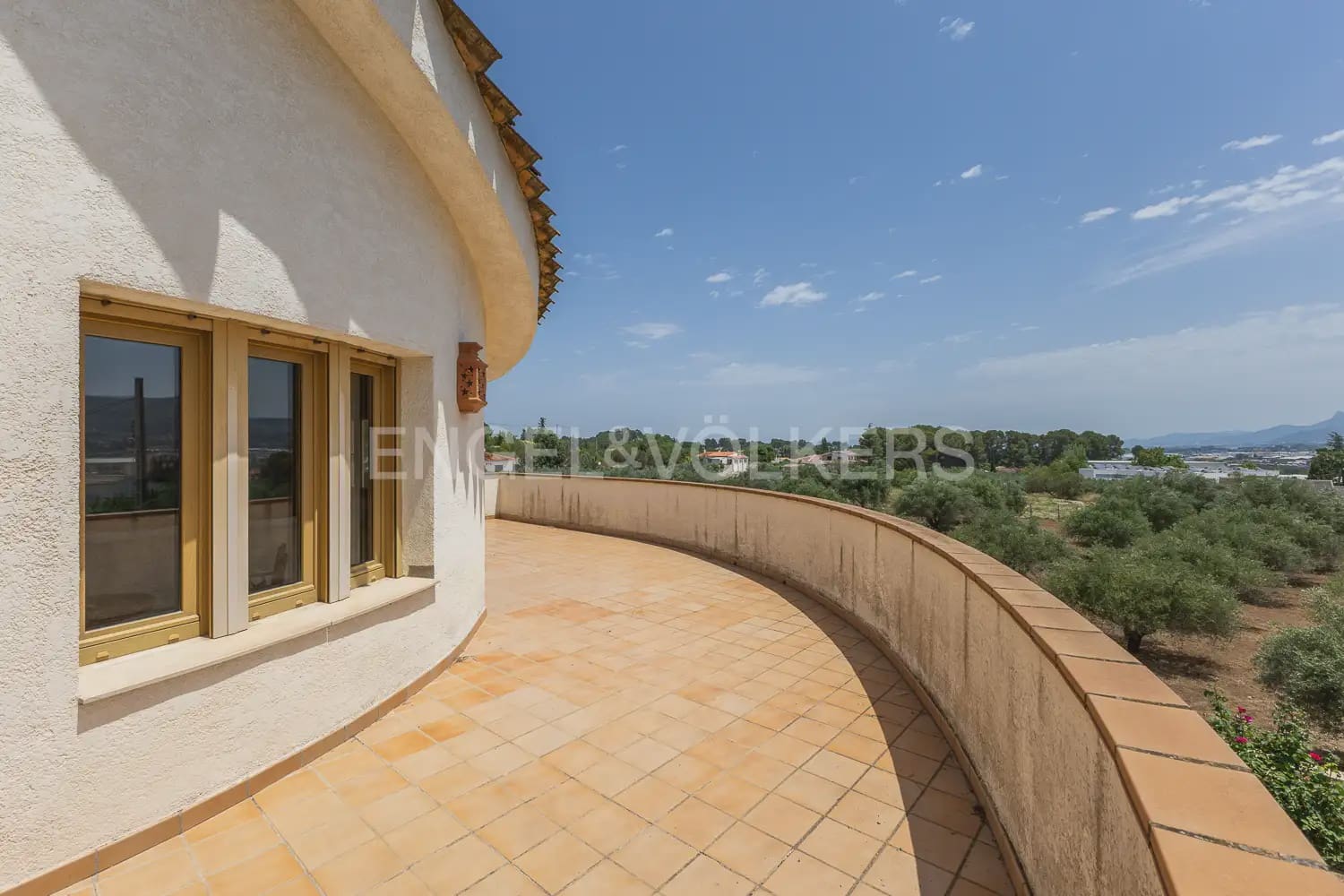 7 soverom Villa til salgs i Ontinyent med svømmebasseng garasje - € 690 000 (Ref: 9142069)