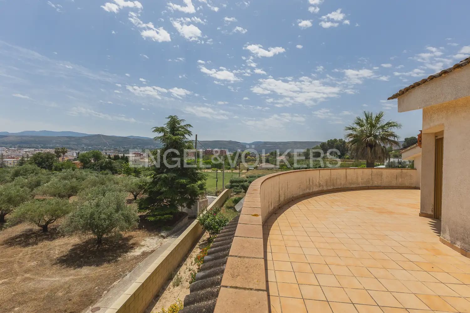 7 soverom Villa til salgs i Ontinyent med svømmebasseng garasje - € 690 000 (Ref: 9142069)