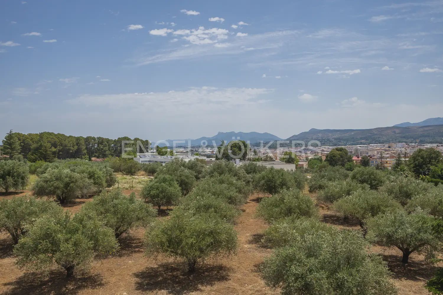 7 soverom Villa til salgs i Ontinyent med svømmebasseng garasje - € 690 000 (Ref: 9142069)