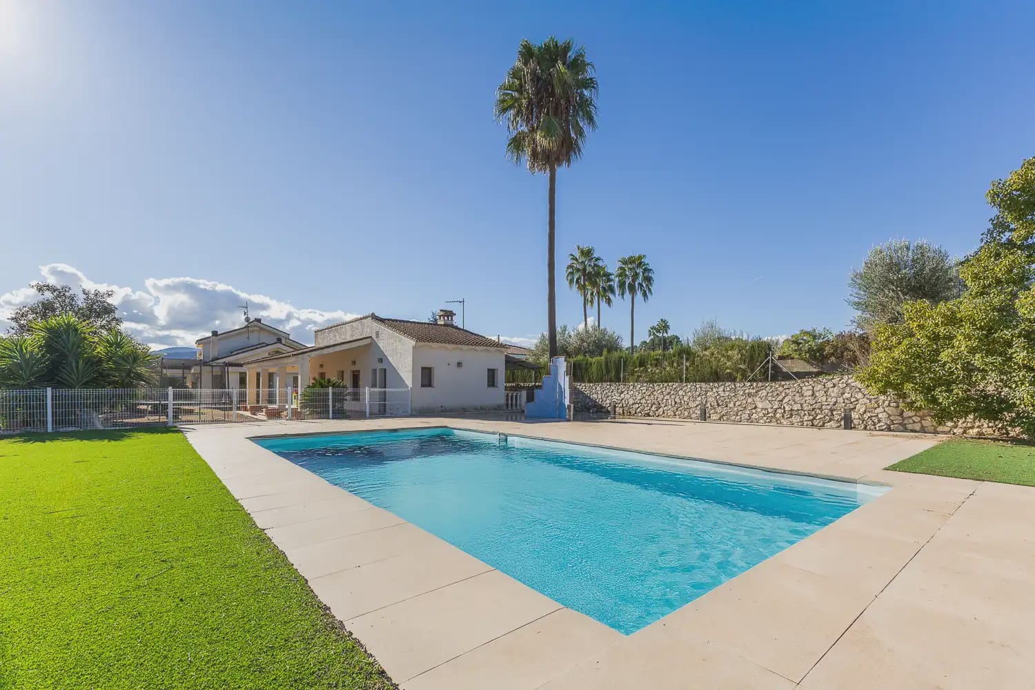 7 soverom Villa til salgs i Ontinyent med svømmebasseng garasje - € 690 000 (Ref: 9142069)