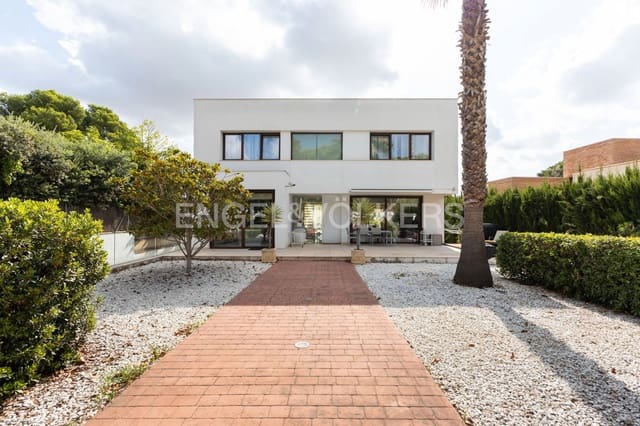4 soverom Villa til salgs i Campolivar, Godella med svømmebasseng garasje - € 1 300 000 (Ref: 9143439)