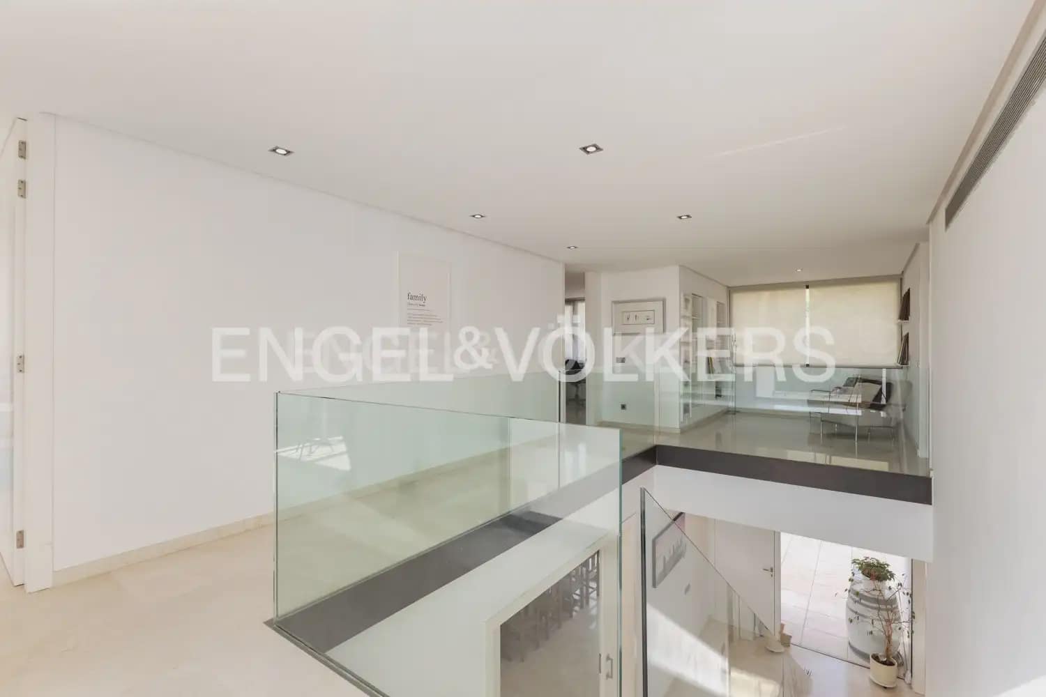 4 bedroom Villa for sale in Godella with pool garage - € 1,300,000 (Ref: 9143439)