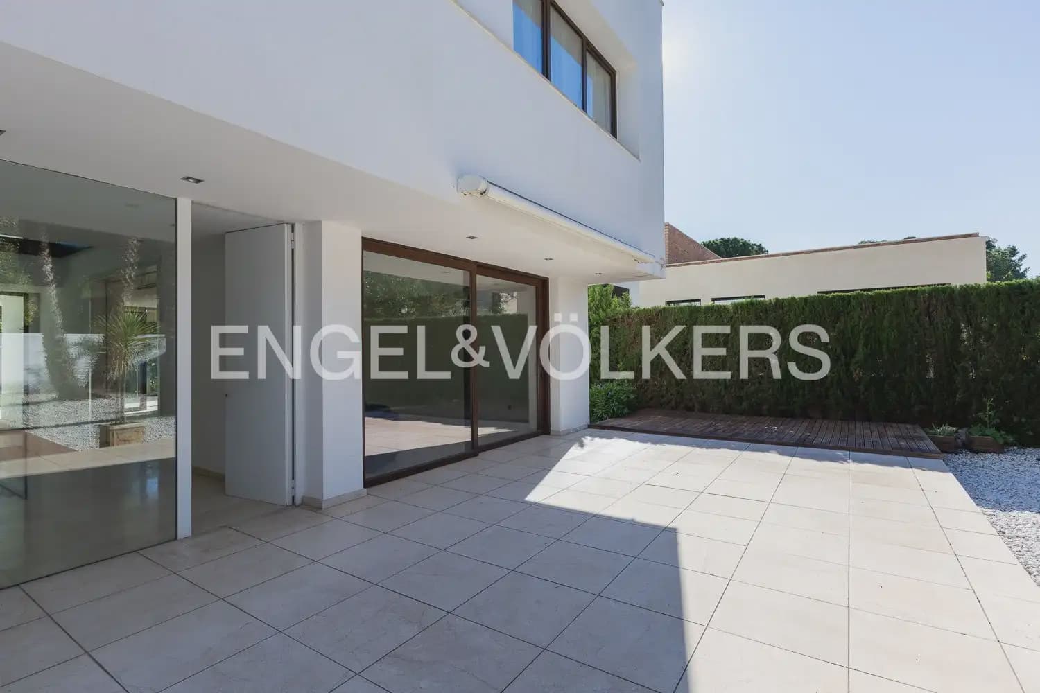 4 bedroom Villa for sale in Godella with pool garage - € 1,300,000 (Ref: 9143439)