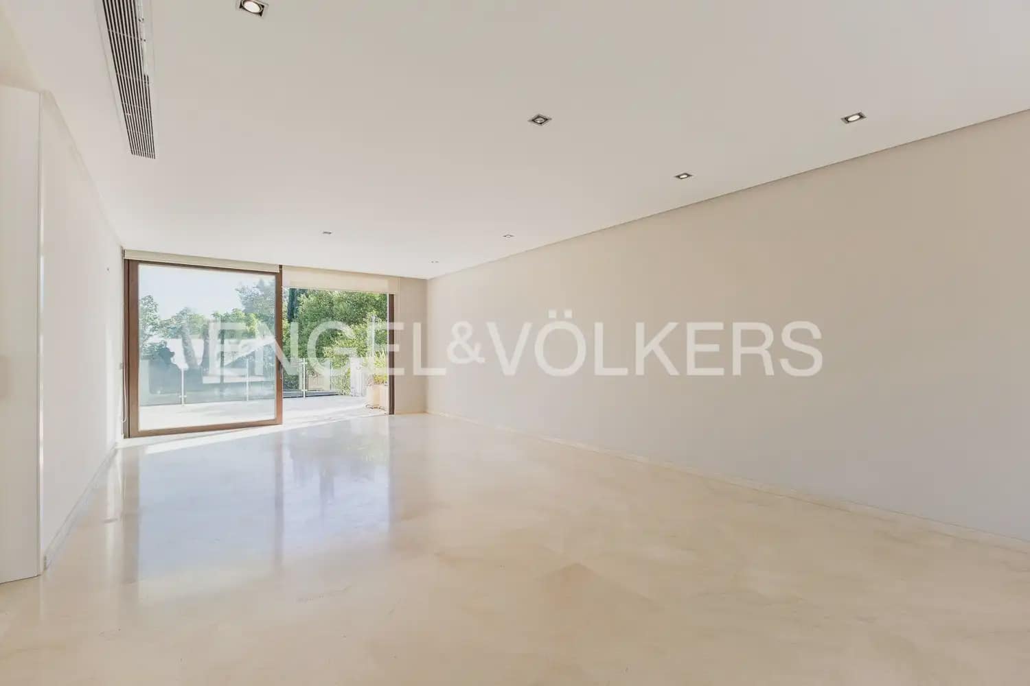4 bedroom Villa for sale in Godella with pool garage - € 1,300,000 (Ref: 9143439)