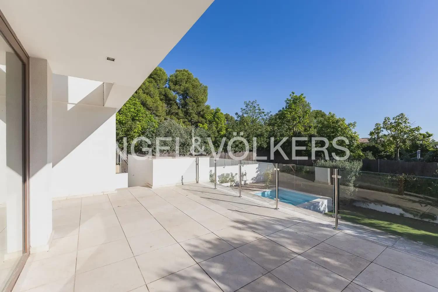 4 bedroom Villa for sale in Godella with pool garage - € 1,300,000 (Ref: 9143439)