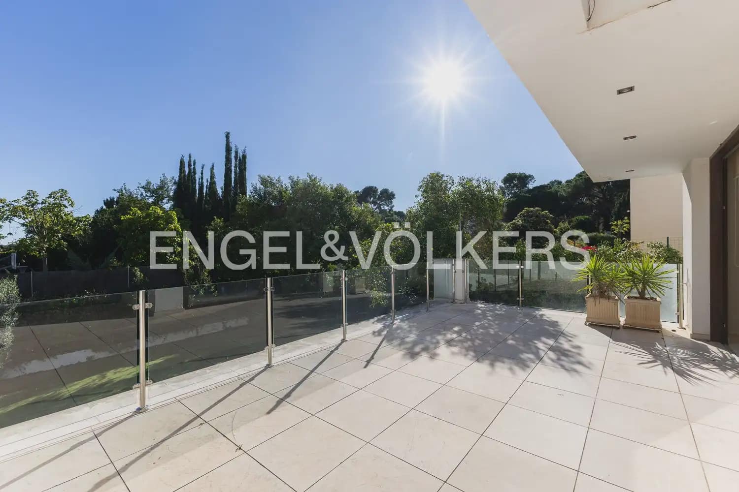 4 bedroom Villa for sale in Godella with pool garage - € 1,300,000 (Ref: 9143439)