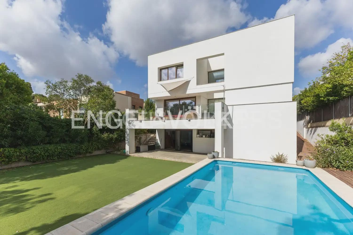 4 bedroom Villa for sale in Godella with pool garage - € 1,300,000 (Ref: 9143439)