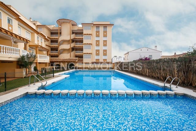 4 soveværelse Semi-Rækkehus til salg i Oliva Nova, Oliva med swimmingpool garage - € 320.000 (Ref: 9144978)