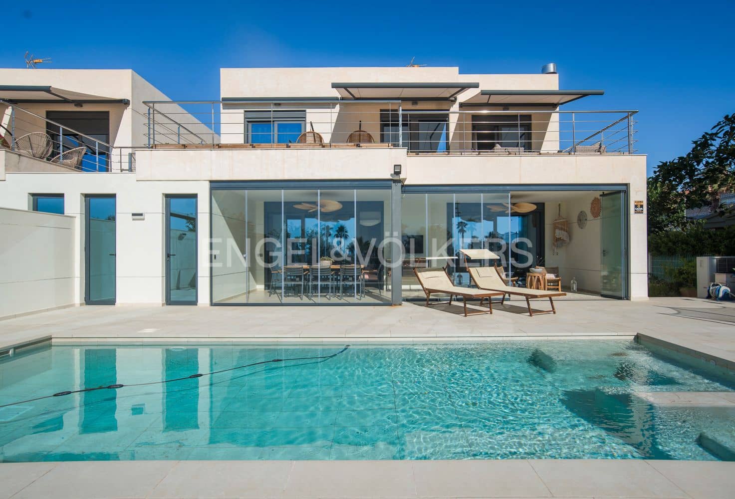 4 bedroom Villa for sale in Castello de la Plana with pool garage - € 1,500,000 (Ref: 9146057)