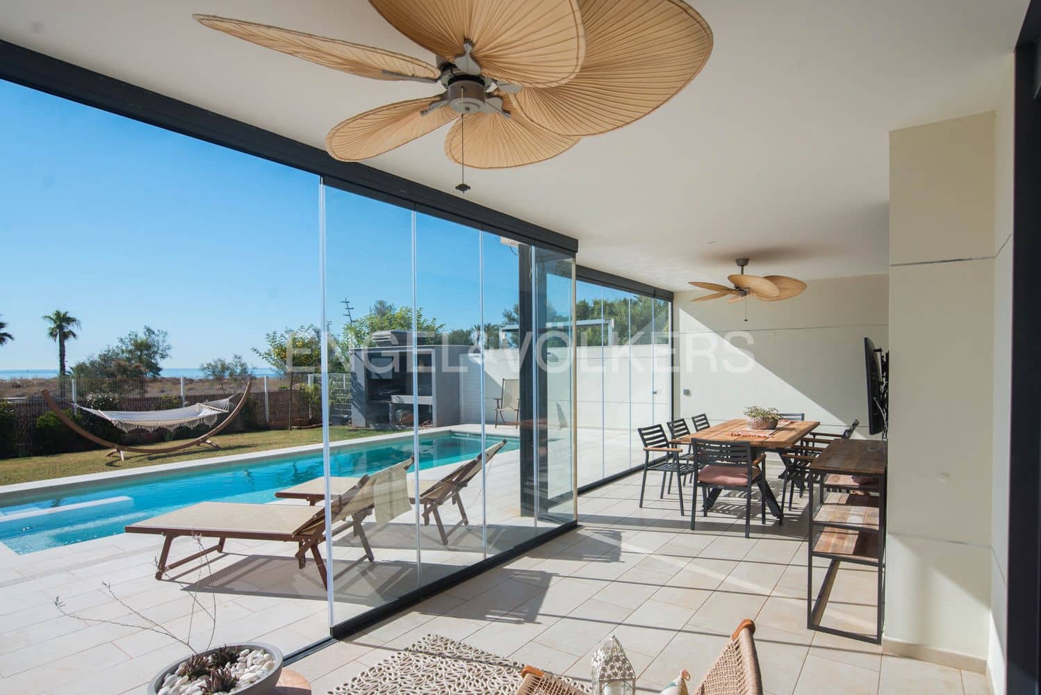 4 bedroom Villa for sale in Castello de la Plana with pool garage - € 1,500,000 (Ref: 9146057)