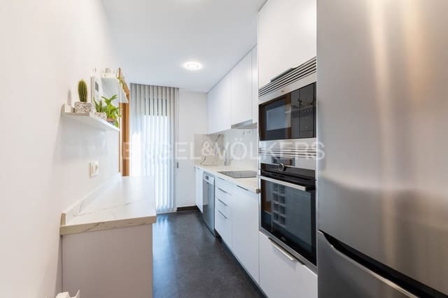 2 makuuhuone Asunto myytävänä paikassa Oeste, Castelló de la Plana mukana uima-altaan 
autotalli - 270 000 € (Ref: 9148494)