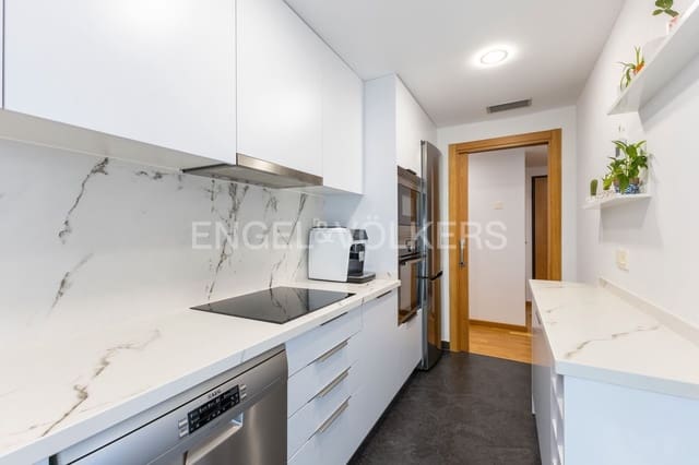 2 makuuhuone Asunto myytävänä paikassa Oeste, Castelló de la Plana mukana uima-altaan 
autotalli - 270 000 € (Ref: 9148494)