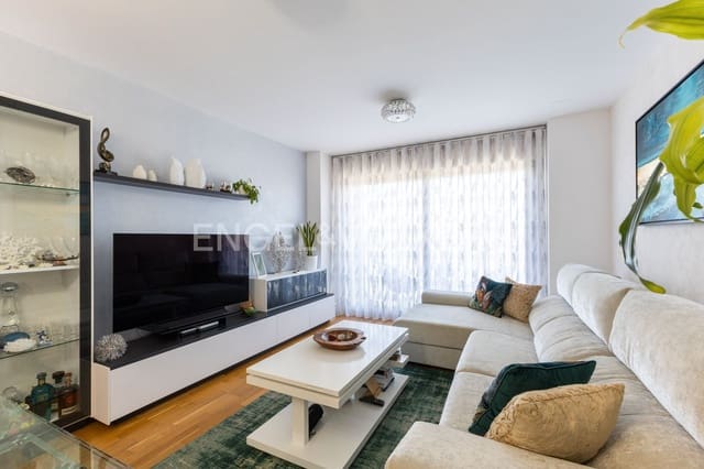 2 makuuhuone Asunto myytävänä paikassa Oeste, Castelló de la Plana mukana uima-altaan 
autotalli - 270 000 € (Ref: 9148494)