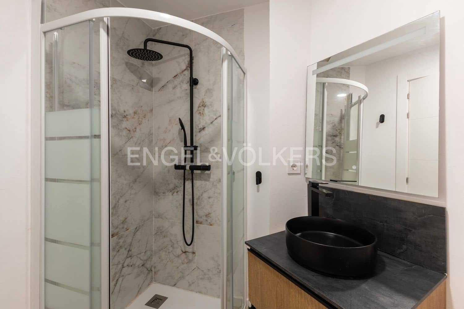 7 Zimmer Wohnung zu verkaufen in Valencia Stadt - 799.000 € (Ref: 9148497)