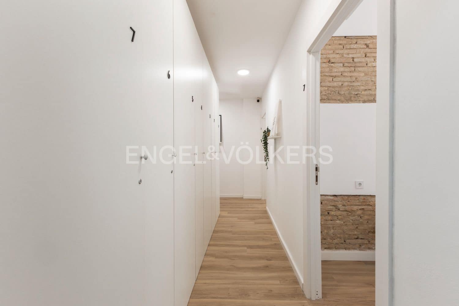 7 Zimmer Wohnung zu verkaufen in Valencia Stadt - 799.000 € (Ref: 9148497)