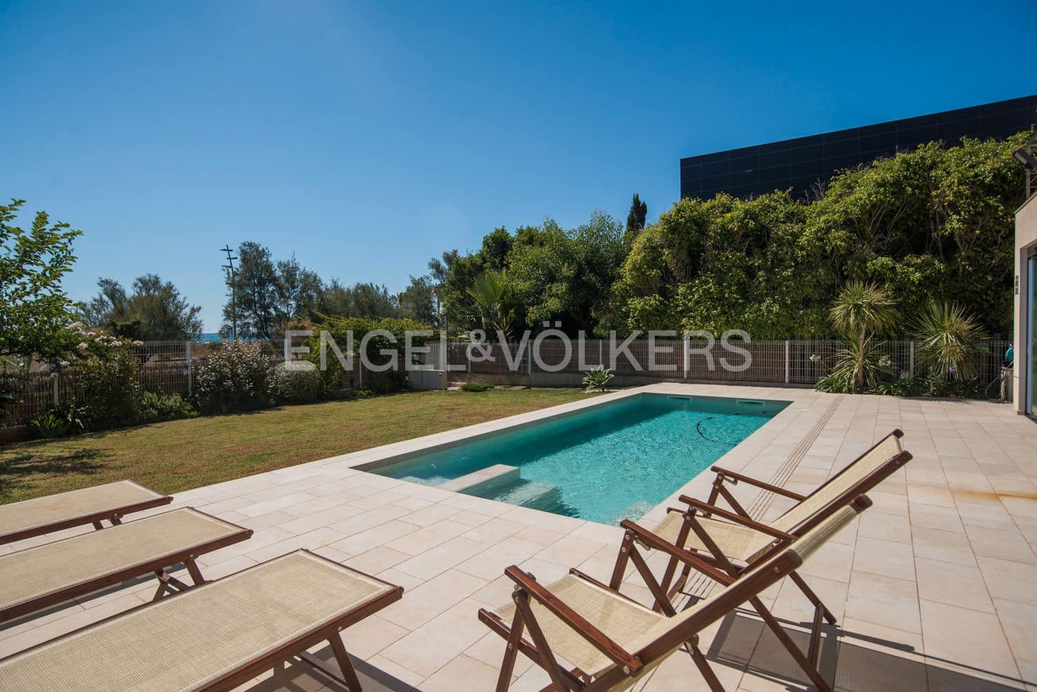4 bedroom Villa for sale in Castello de la Plana with pool garage - € 1,500,000 (Ref: 9148498)