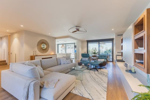 Chalet de 4 habitaciones en El Grau de Castelló, Castelló de la Plana en venta con piscina garaje - 1.500.000 € (Ref: 9148498)