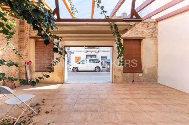 Erhverv til salg i Cabanyal-Canyamelar, Valencia by - € 425.000 (Ref: 9150818)