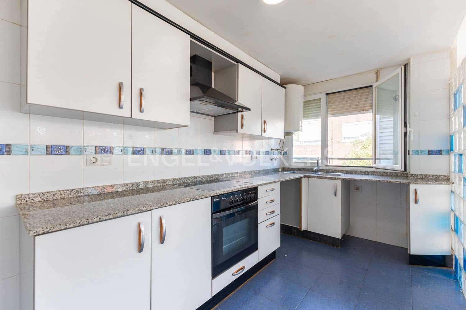2 slaapkamer Flat te koop in Valencia stad - € 329.000 (Ref: 9152814)