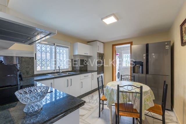 5 soverom Villa til salgs i Oropesa  med svømmebasseng garasje - € 550 000 (Ref: 9152821)