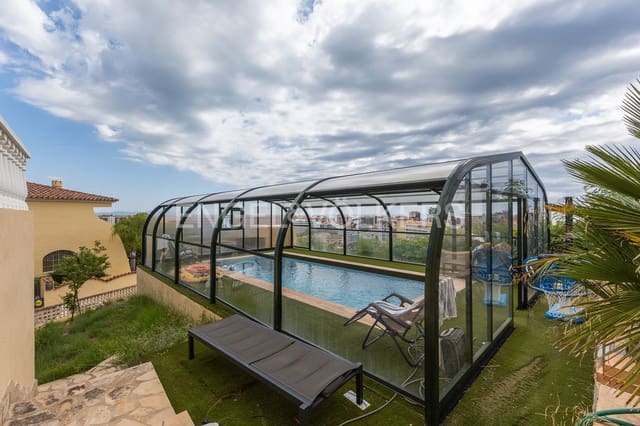 5 bedroom Villa for sale in Oropesa  with pool garage - € 550,000 (Ref: 9152821)