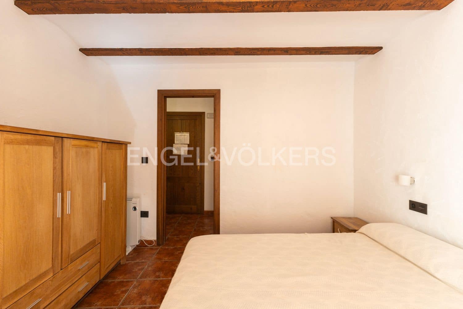 8 bedroom Finca/Country House for sale in Vilafames - € 463,000 (Ref: 9153185)