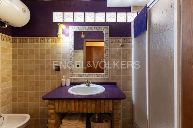 8 bedroom Finca/Country House for sale in Vilafamés - € 463,000 (Ref: 9153185)