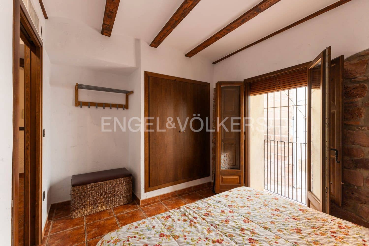 8 bedroom Finca/Country House for sale in Vilafames - € 463,000 (Ref: 9153185)